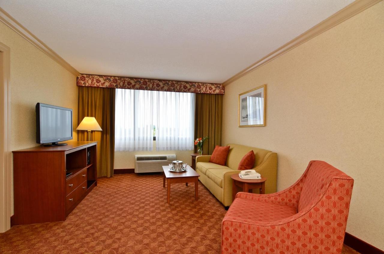 Clarion Hotel Airport Portland Exterior foto